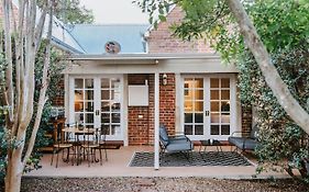 Kialla Cottage - An Idyllic Country Escape